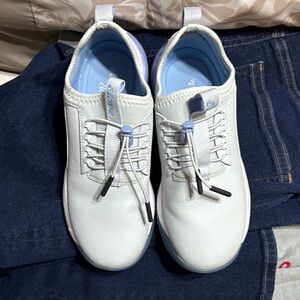 Clive Nursing shoes